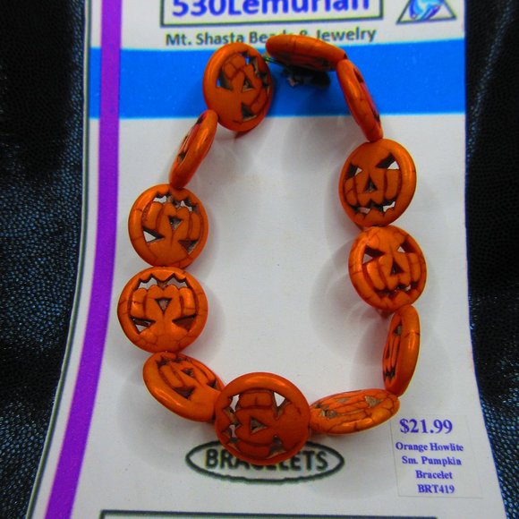 Orange Howlite Jack O Lantern Pumpkins 7" Stretchy Bracelet - Picture 1 of 3